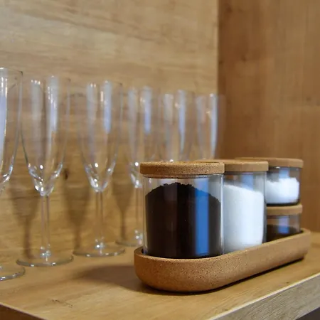 Casa Box Premium Free Garage * Μαριμπόρ