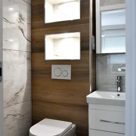 Διαμέρισμα Casa Box Premium Free Garage *